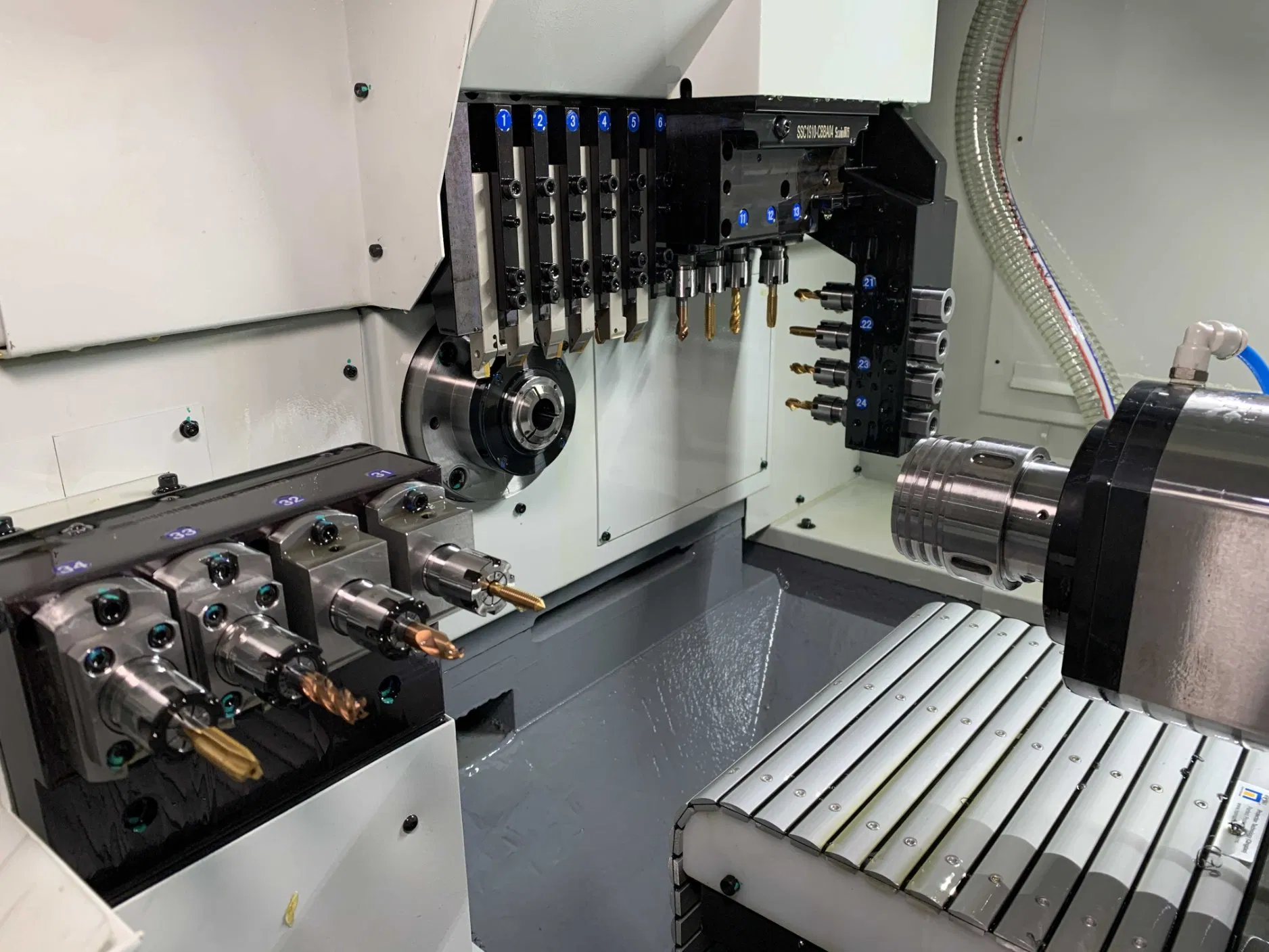Compound automatic lathe (5-axis control) φ160 or less